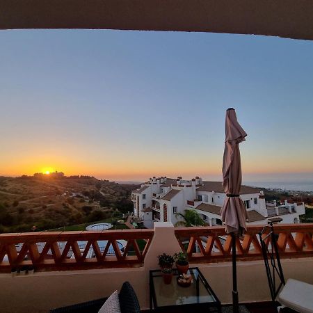 Elegant Apartment With Fantastic Views At The Top Of Calahonda Ситио-де-Калаонда Экстерьер фото